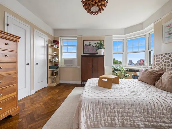 200 Cabrini Boulevard image 8 of 18