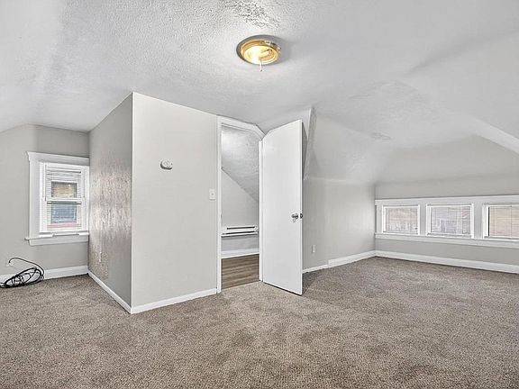 5th image of 10100 Yale Ave #10100