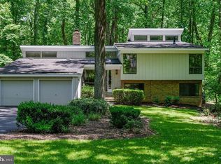 12010 Aintree Ln, Reston, VA 20191