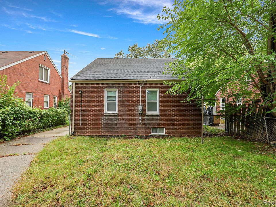 19586 Strasburg St, photo 29