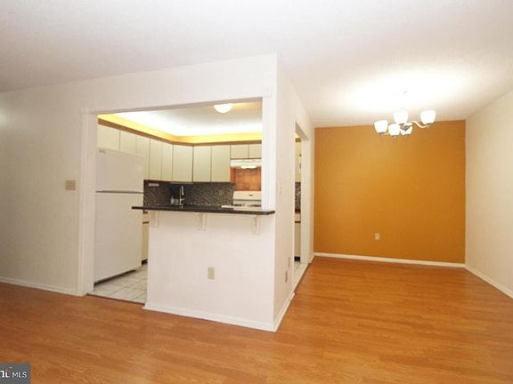2nd image of 6 Rickard Ct