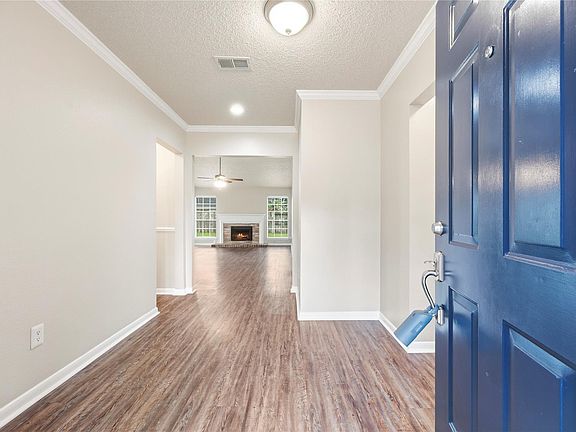 3rd image of 7918 Shangrila Ln