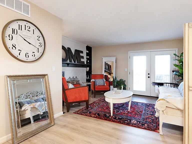 308 Twykingham Pl — Photo 4