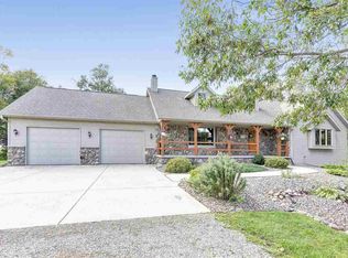 N2809 Maple Rd, Pulaski, WI 54162