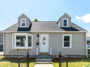 18 Earl St, Springfield, MA 01108