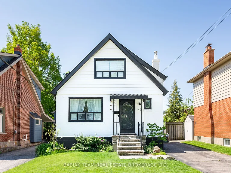40 Alexander St — Photo 1