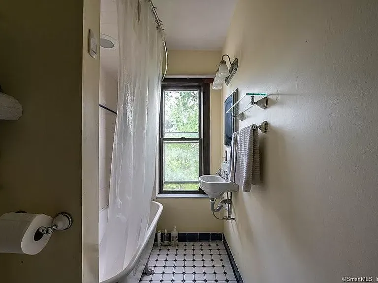 50 Linden St #2 — Photo 13