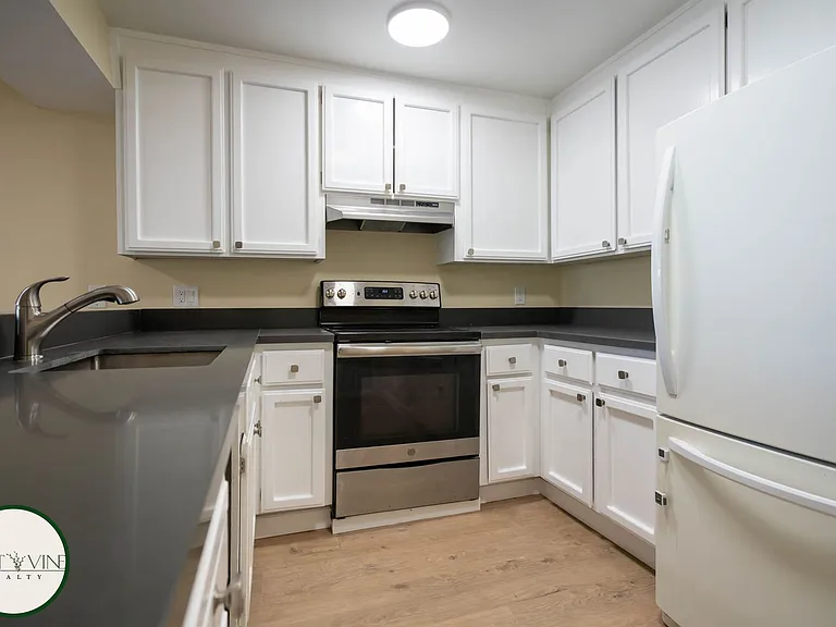 2705 Subec Ln — Photo 6