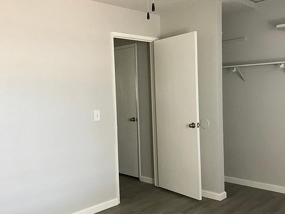 4th image of 4806 Gate Way