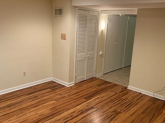 4th image of 1727 Marengo St
