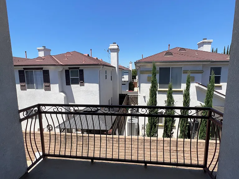 6901 Laurel Canyon Blvd #211 — Photo 19