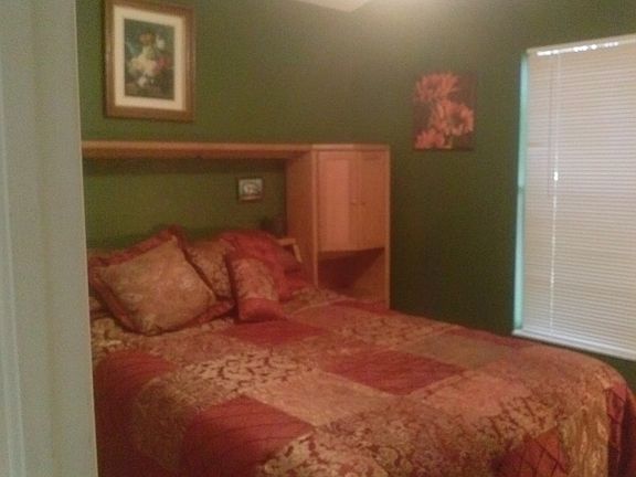 5th image of 18614 White Pine Cir