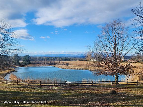 4th image of 643 Eichybush Road