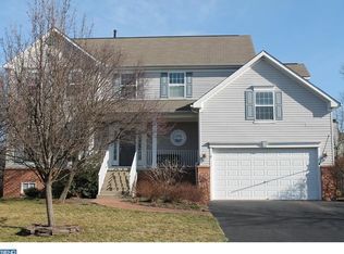 8 Fabian Pl, Pennington, NJ 08534