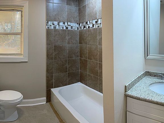3rd image of 4200 James Ln