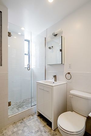 1st image of 178 Mulberry St APT 16