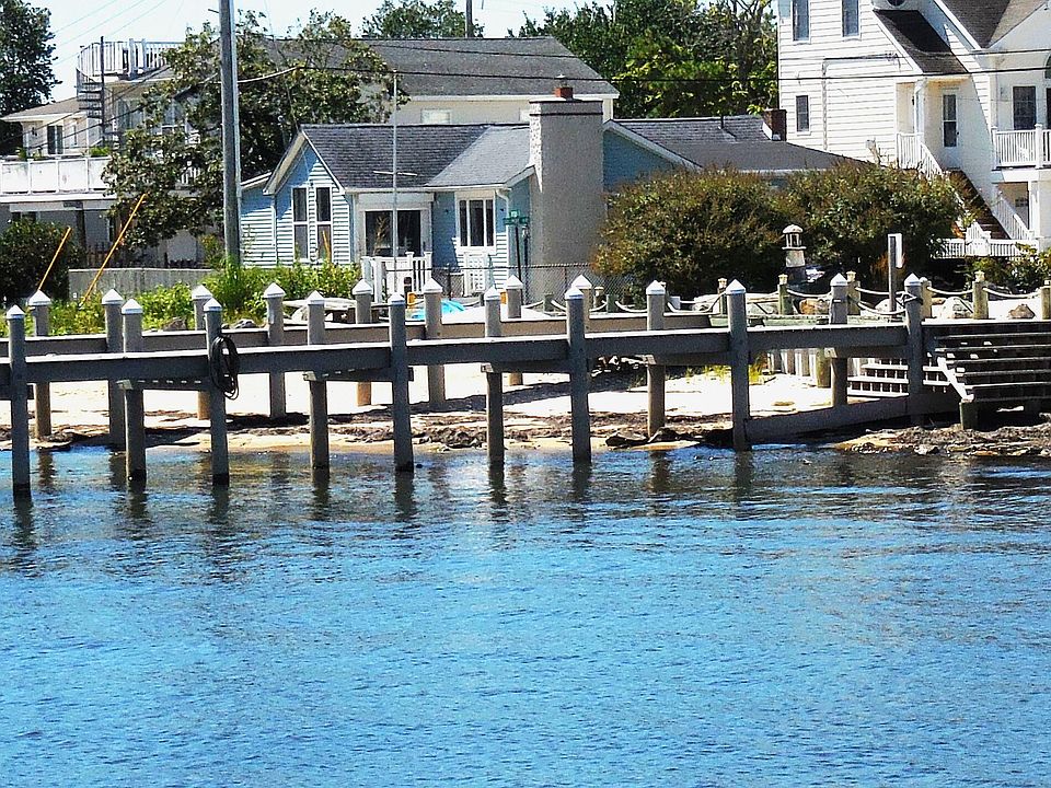 1st image of 118 Dollmore Ave