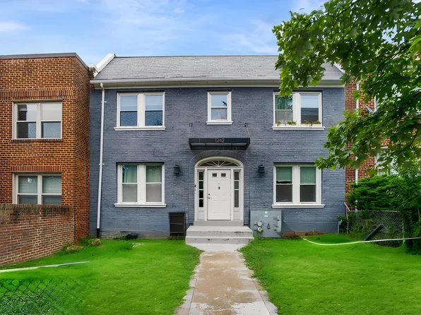 1242 Holbrook Ter NE, Washington, DC 20002