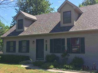 7120 Taylor Ave, Temperance, MI 48182