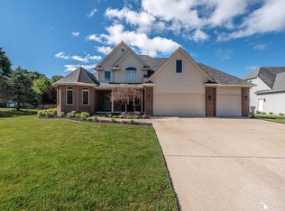 1455 Pearl Rd, Temperance, MI 48182