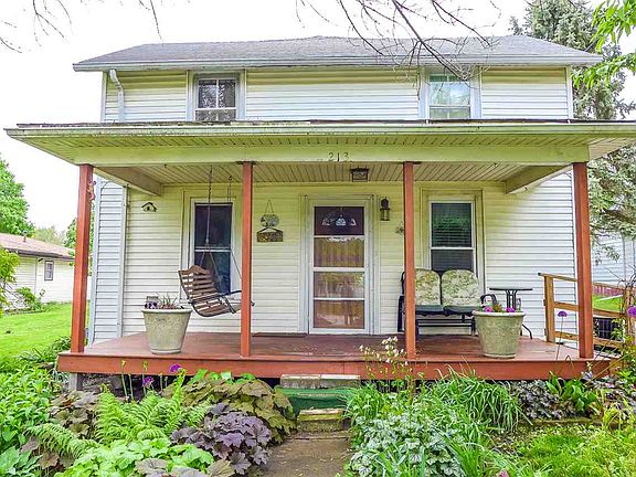 2nd image of 213 W Knoxville St
