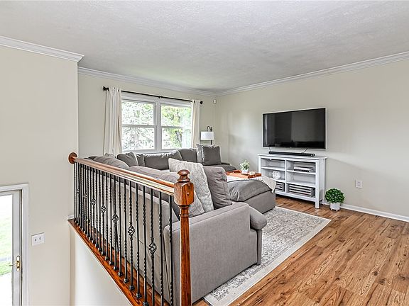 4th image of 107 Buttercup Dr
