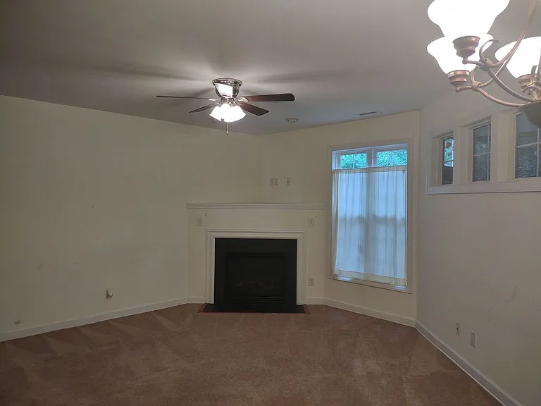 4652 Pooh Corner Dr — Photo 12