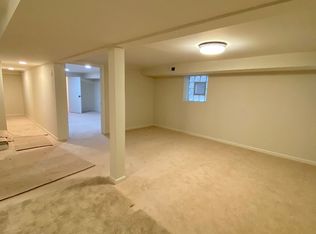 5030 W Hutchinson St #G, Chicago, IL 60641