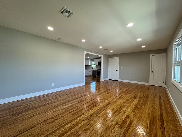 203 Westervelt Pl #2 — Photo 7