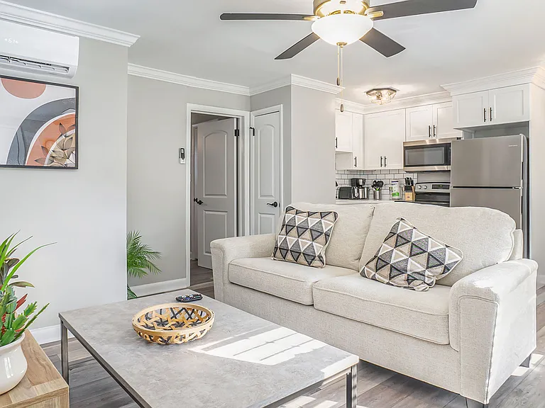 1075 W Ocean View Ave — Photo 19