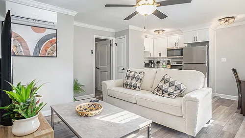 Floor plan 1075 WOV 1BD 1BA Furnished
