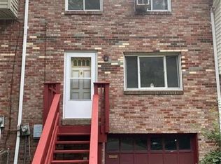 1513 Weinman St, Pittsburgh, PA 15221