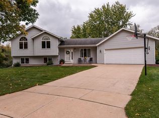 3109 River Ln NE, Rochester, MN 55906