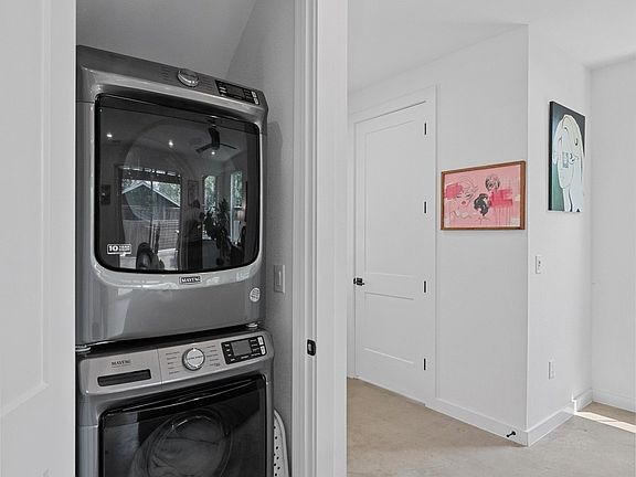 2nd image of 629 Amesbury Ln #2