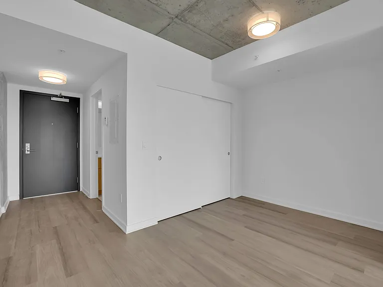 36 Robinson Ave — Photo 29