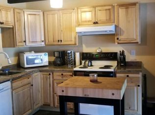 100 Mallard Cove Rd, Port Angeles, WA 98363