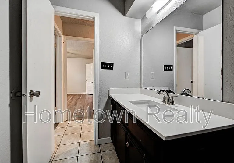 1713 Hillcrest Dr — Photo 26