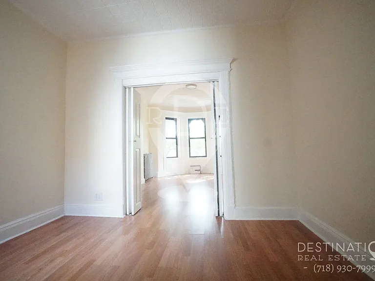 429 48th St #3 — Photo 12