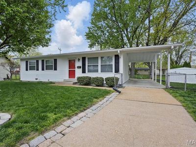 2045 N Pointe Ln, Florissant, MO, 63031