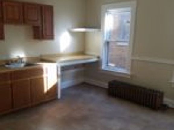 5th image of 2556 N Weil St APT 1