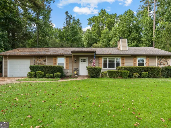 21 Barberry Dr, Newnan, GA 30265
