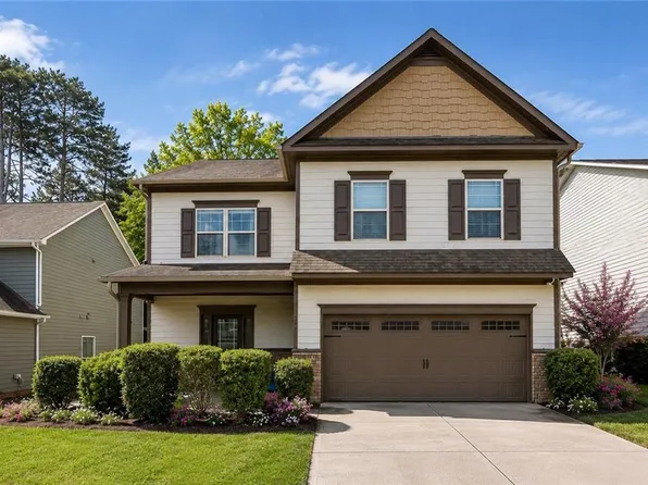 585 Country Ridge Dr, Hoschton, GA 30548