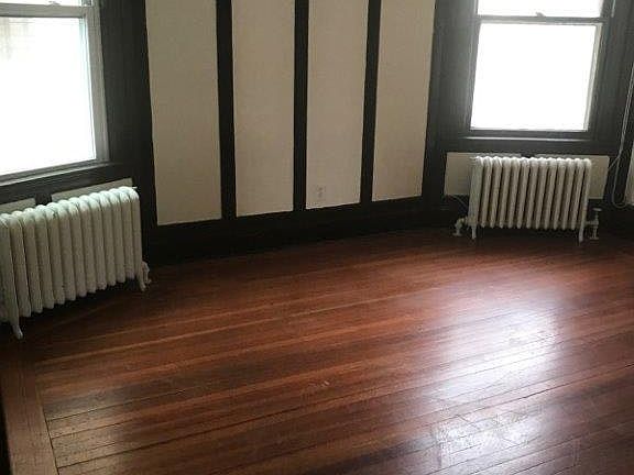 5th image of 10 Franklin Avenue # Second Floor