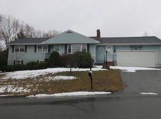 6 Hickory Ln, Methuen, MA 01844