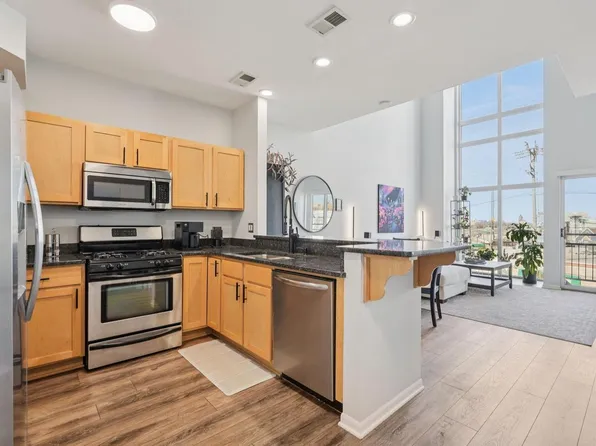 2121 South Kinnickinnic AVENUE #105, Milwaukee, WI 53207