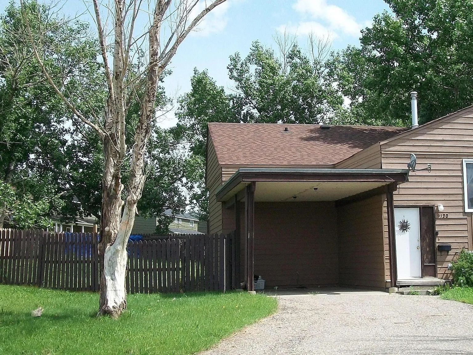 Loran Townhomes — Photo 4