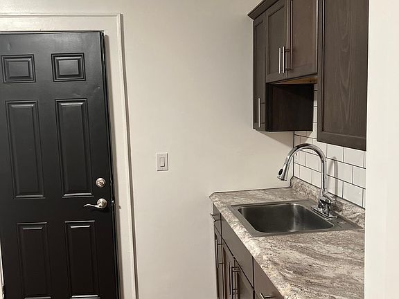 5th image of 806 Garden St Floor 1