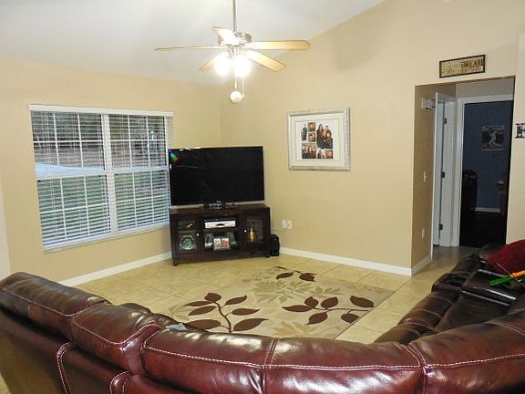 5th image of 2178 W Arbutus Dr