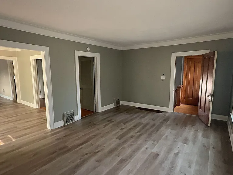 1849 Glendale Avenue — Photo 6
