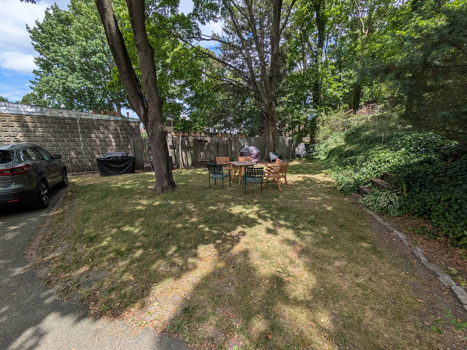 3 bed, 999 sqft, $3,000 — Photo 4